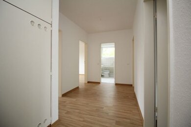 Wohnung zum Kauf 120.000 € 2,5 Zimmer 67,5 m² 3. Geschoss Ruthenberg Neumünster 24539