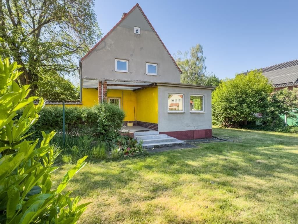 Einfamilienhaus zum Kauf Provisionsfrei 485.000 € 4 Zimmer 89 m²<br/>Wohnfläche 545 m²<br/>Grundstück Ahrensdorfer Straße 10 Marienfelde Berlin (Marienfelde) 12279