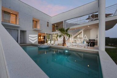 Haus zum Kauf 1.150.000 € 4 Zimmer 200 m² Debeljak 23206