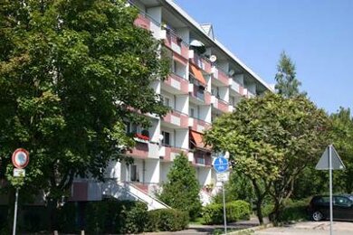 Wohnung zur Miete 306 € 1 Zimmer 40,8 m² 1. Geschoss frei ab 01.05.2025 Lerchenwuhne 179 Neustädter Feld Magdeburg 39128