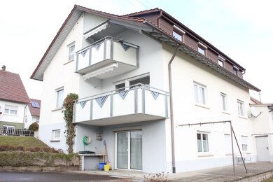 Einfamilienhaus zum Kauf 285.000 € 10 Zimmer 220 m² 681 m² Grundstück frei ab sofort Obernheim 72364