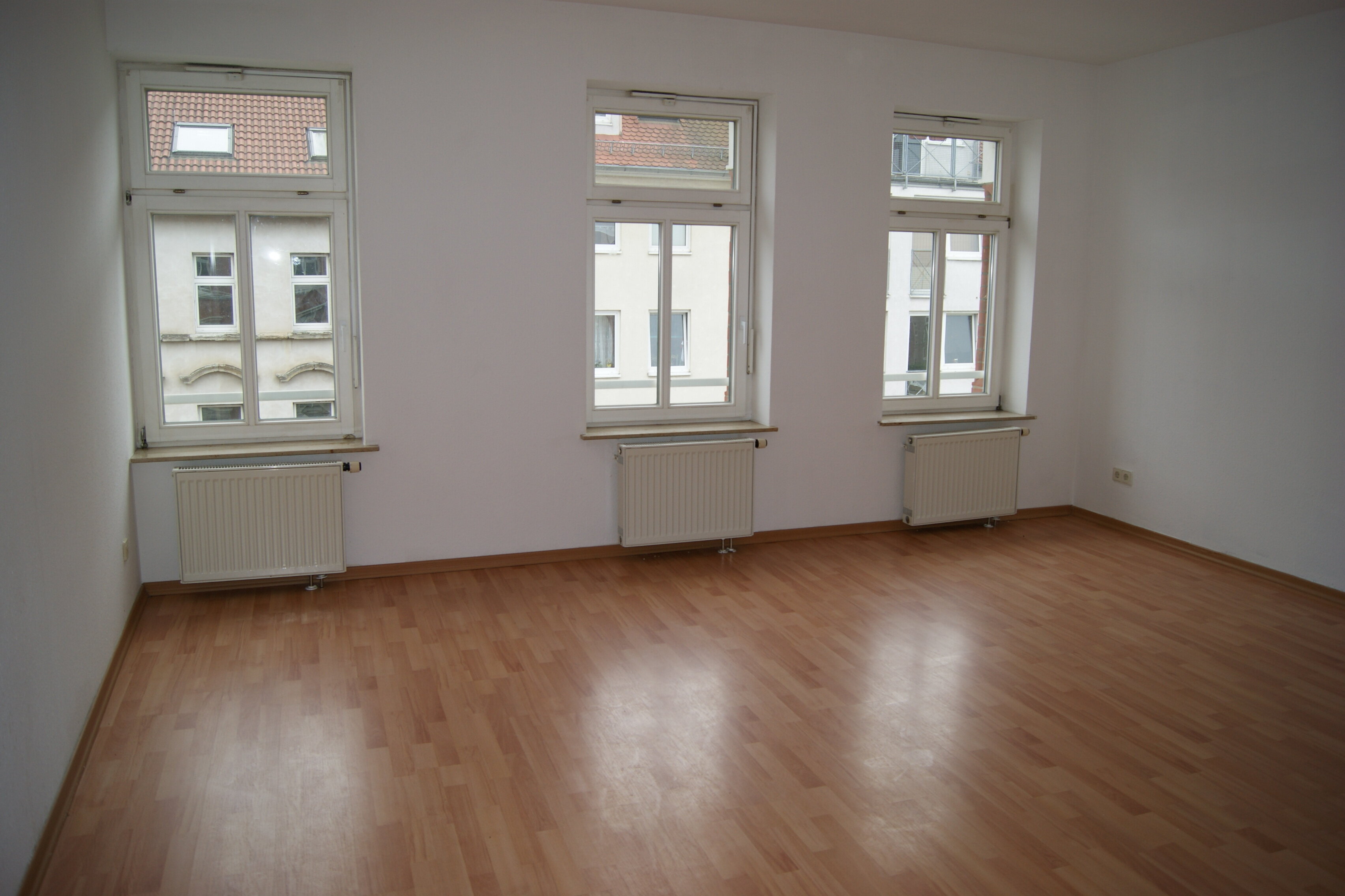Wohnung zur Miete 592 € 3 Zimmer 74 m²<br/>Wohnfläche 4. Stock<br/>Geschoss Wurzner Straße 61 Volkmarsdorf Leipzig 04315
