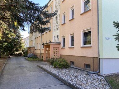 Wohnung zum Kauf 43.000 € 3 Zimmer 67,8 m² 1. Geschoss Straße der Jugend 18 Gräfenhainichen Gräfenhainichen 06773