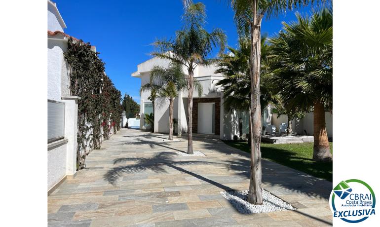 Einfamilienhaus zum Kauf 1.190.000 € 4 Zimmer 260 m²<br/>Wohnfläche 567 m²<br/>Grundstück Empuriabrava Girona 17487