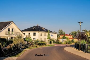 Einfamilienhaus zum Kauf Zwangsversteigerung 61.000 € 1 Zimmer 360 m² 936 m² Grundstück Holzhausen Burbach 57299
