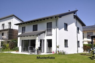 Doppelhaushälfte zum Kauf Zwangsversteigerung 336.000 € 4 Zimmer 132 m² 361 m² Grundstück Planungsbezirk 401 Straubing 94315