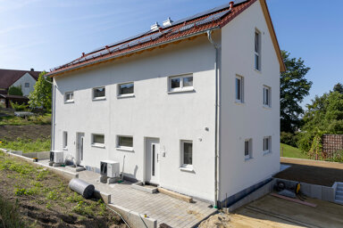 Doppelhaushälfte zur Miete 1.680 € 4 Zimmer 140 m² 425 m² Grundstück frei ab 15.11.2024 Pfeffenhausen Pfeffenhausen 84076