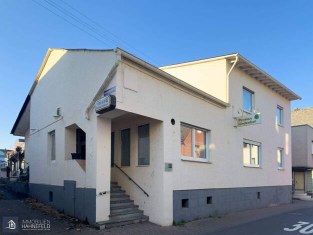 Mehrfamilienhaus zum Kauf als Kapitalanlage geeignet 690.000 € 15 Zimmer 668,5 m² 1.605 m² Grundstück Lindenholzhausen Limburg 65551