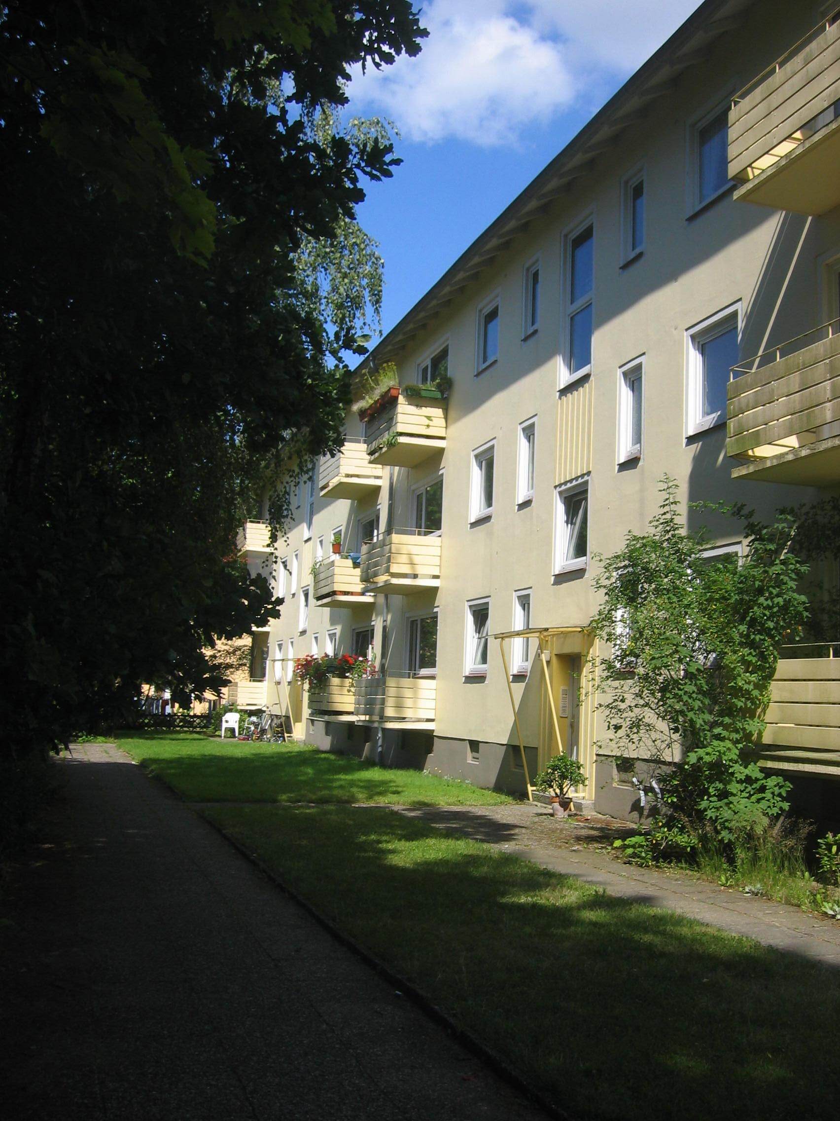 Wohnung zur Miete 535 € 2 Zimmer 40 m²<br/>Wohnfläche 1. Stock<br/>Geschoss Ab sofort<br/>Verfügbarkeit Pommernweg 10 Am Schloß Ahrensburg 22926