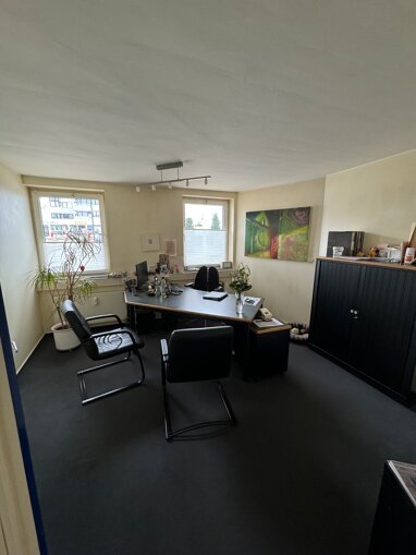 Bürofläche zur Miete 700 € 6 Zimmer 125 m² Bürofläche Körbecke Möhnesee 59519