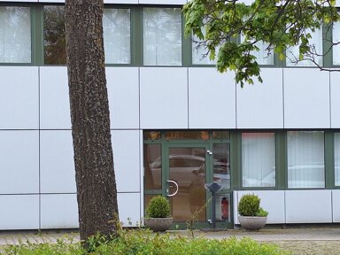 Büro-/Praxisfläche zur Miete provisionsfrei 1.600 € 7 Zimmer 181 m² Bürofläche F. -O.-Schimmel- Straße 19 Bernsdorf 427 Chemnitz 09120