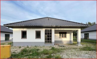 Bungalow zum Kauf provisionsfrei 397.000 € 4 Zimmer 124,1 m² 954 m² Grundstück frei ab sofort Schacksdorf Schacksdorf 03238