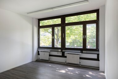 Bürofläche zur Miete 13,70 € 1 Zimmer 28 m² Bürofläche teilbar ab 28 m² Ottobrunn / München 85521