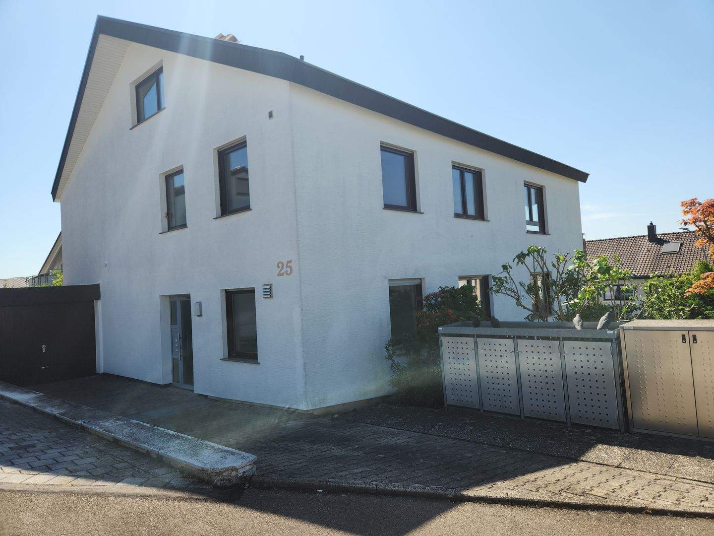 4-Familienhaus Weinstadt-Großheppach (Wohnungen im EG und 1. OG mit jeweils ca. 120 m² Wfl. frei)