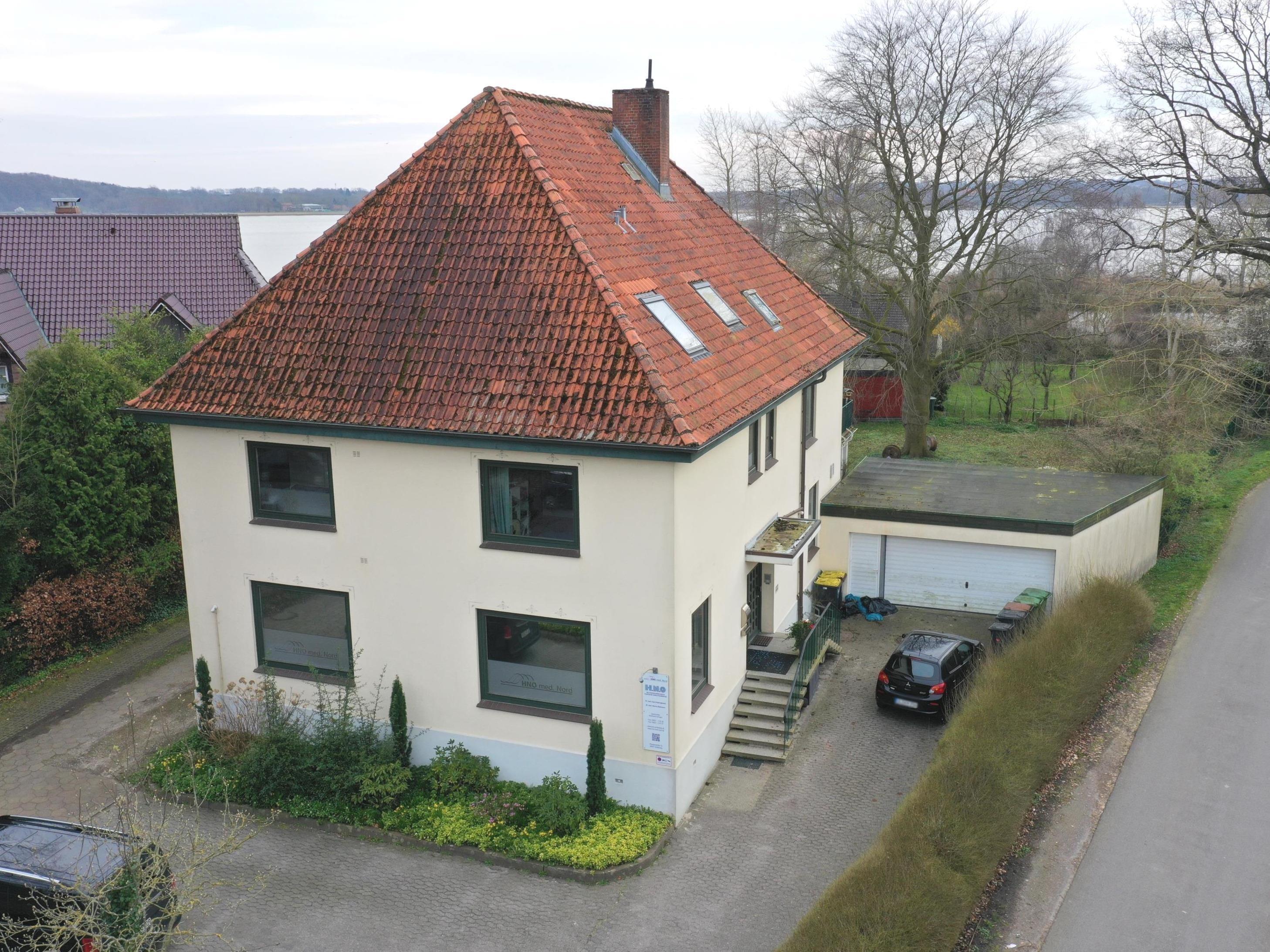 Mehrfamilienhaus zum Kauf 399.000 € 7,5 Zimmer 227,6 m²<br/>Wohnfläche 1.248 m²<br/>Grundstück Rathaus Schleswig 24837