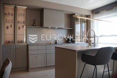 Wohnung zum Kauf 570.700 € 3 Zimmer 142 m² 2. Geschoss Rovinj center 52210