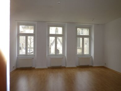 Wohnung zur Miete 335 € 2 Zimmer 55,7 m² 3. Geschoss frei ab sofort Altenburg Altenburg 04600