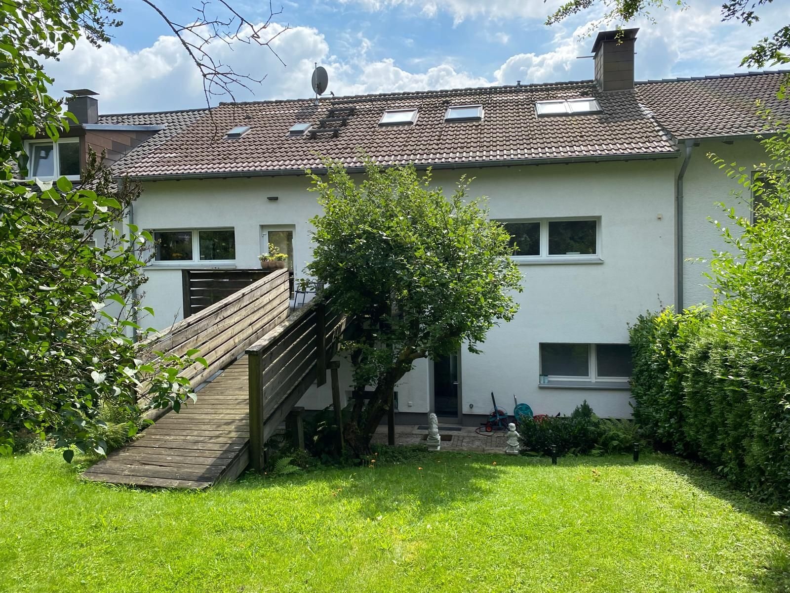 Reihenmittelhaus zum Kauf 364.000 € 9 Zimmer 225 m²<br/>Wohnfläche 758 m²<br/>Grundstück Honsel / Eichholz Lüdenscheid 58511