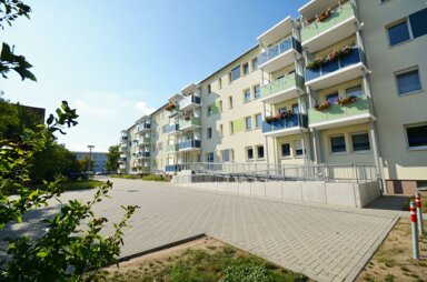 Wohnung zur Miete 290 € 2 Zimmer 48,2 m² 3. Geschoss Zwickauer Straße 1 e Weida Riesa 01587