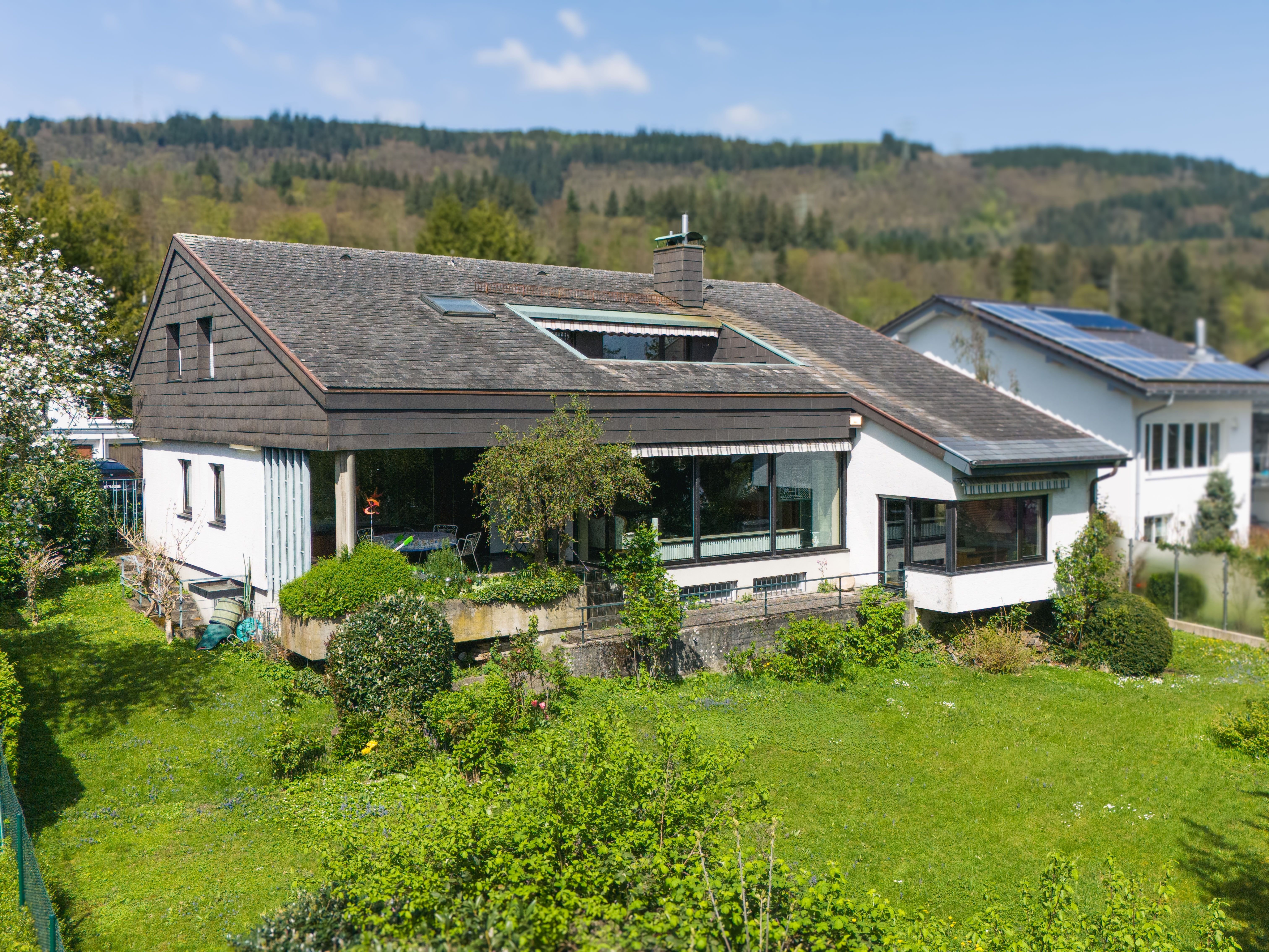 Einfamilienhaus zum Kauf 770.000 € 9 Zimmer 296 m²<br/>Wohnfläche 1.087 m²<br/>Grundstück Bad Säckingen Bad Säckingen 79713