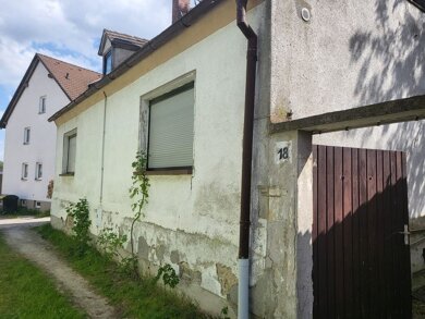 Haus zur Miete 100 € 5 Zimmer 100 m² 182 m² Grundstück Hohenmölsen Hohenmölsen 06679