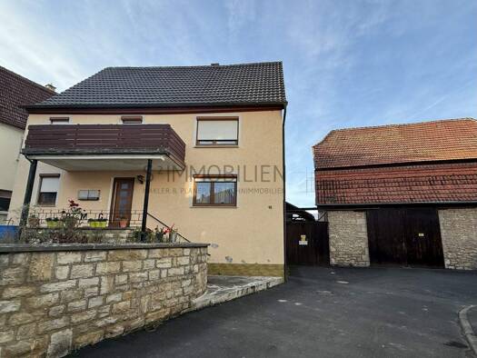 Mehrfamilienhaus zum Kauf 290.000 € 6 Zimmer 200 m² 920 m² Grundstück Goßmannsdorf Ochsenfurt-Goßmannsdorf 97199