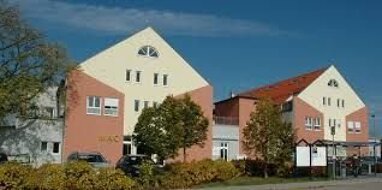 Wohnung zur Miete 425 € 2 Zimmer 71,4 m² 2. Geschoss frei ab sofort Bahnhofstr. 1 Roßbach Wald 93192