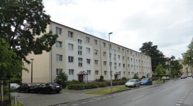 Wohnung zur Miete nur mit Wohnberechtigungsschein 440,32 € 4 Zimmer 64 m² 3. Geschoss Blankenburger Straße 52 Niederschönhausen Berlin 13156