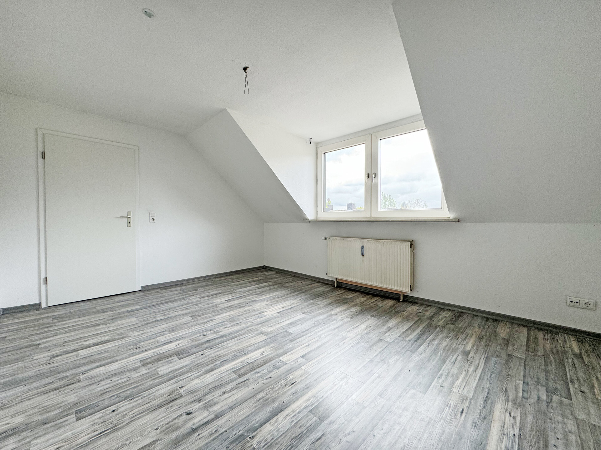 Wohnung zum Kauf 75.000 € 2,5 Zimmer 46 m²<br/>Wohnfläche 3. Stock<br/>Geschoss Langendreer - Alter Bahnhof Bochum 44892