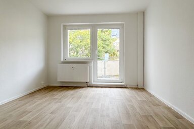 Wohnung zur Miete 279 € 3 Zimmer 64,7 m² 4. Geschoss Liebknechtstraße 8 Siedlung Neundorf Plauen 08523