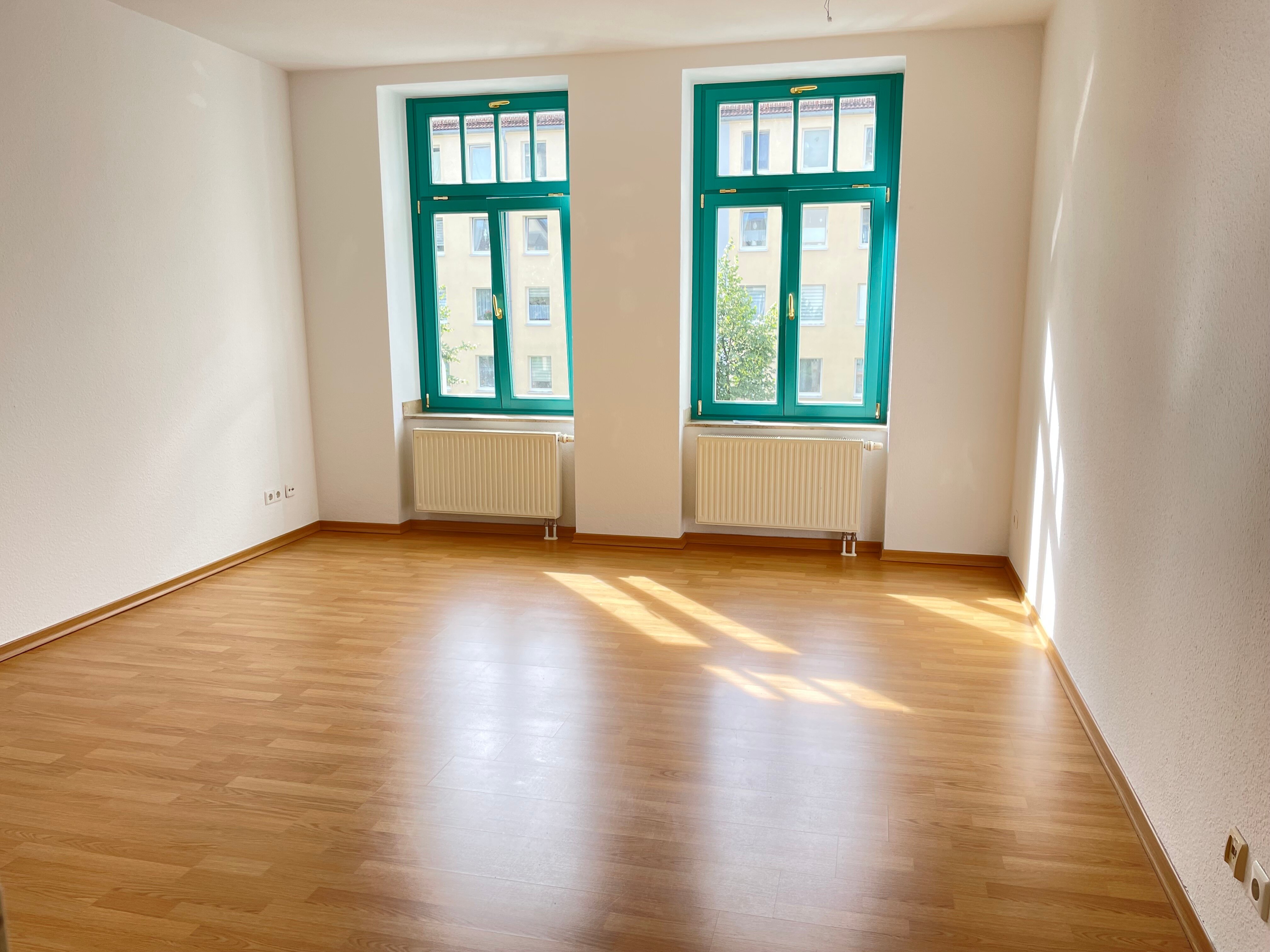 Wohnung zur Miete 380 € 2 Zimmer 63,8 m²<br/>Wohnfläche 2. Stock<br/>Geschoss Ab sofort<br/>Verfügbarkeit Walter-Oertel-Straße 32 Kaßberg 911 Chemnitz 09112