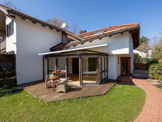 Haus zum Kauf 1.120.000 € 5 Zimmer 121,9 m² 365 m² Grundstück frei ab sofort Zugspitz Gauting 82131