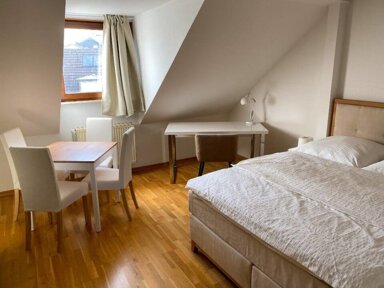 Wohnung zur Miete Wohnen auf Zeit 2.990 € 3 Zimmer 75 m² frei ab 02.01.2025 Staufenstraße Westend - Süd Frankfurt am Main 60323