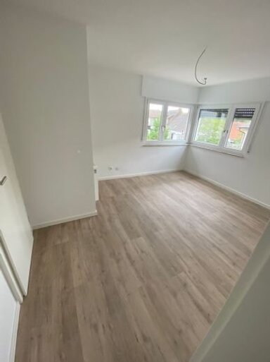 Wohnung zur Miete 810 € 4 Zimmer 90,2 m² 1. Geschoss frei ab 01.11.2024 Ötigheim 76470