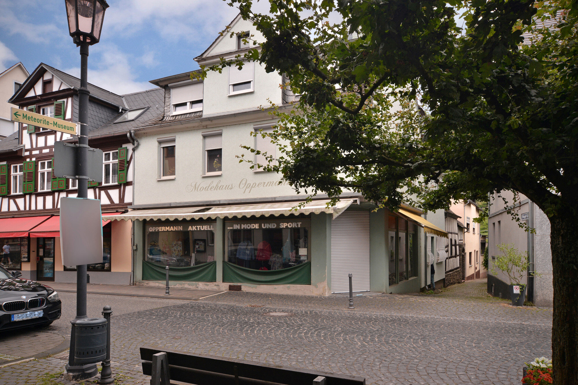 Haus zum Kauf 333.000 € 12 Zimmer 250 m²<br/>Wohnfläche 125 m²<br/>Grundstück Rathausstraße 12 Oberwesel Oberwesel 55430