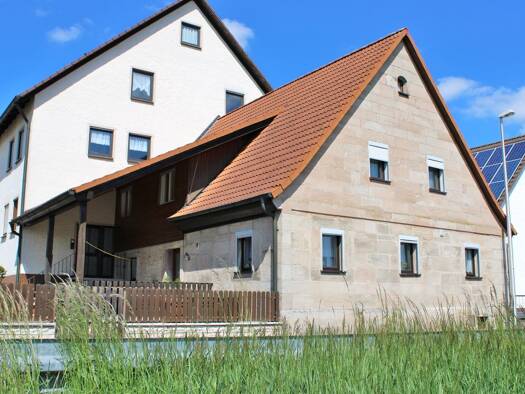 Wohnung zum Kauf 249.000 € 4,5 Zimmer 124,2 m² frei ab sofort Am Seebach 9 Heßdorf 91093
