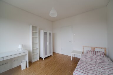 Wohnung zur Miete Wohnen auf Zeit 920 € 6 Zimmer 15 m² frei ab 04.02.2025 Erika-Mann-Straße 47 Marsfeld München 80636