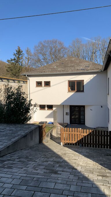 Haus zur Miete 950 € 5,5 Zimmer 135 m² 100 m² Grundstück Wadrill Wadern 66687