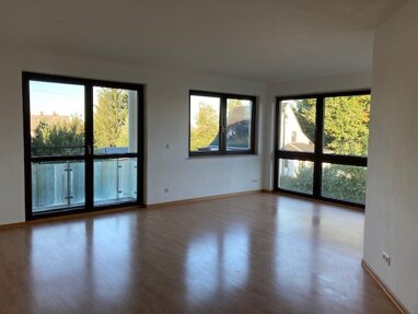 Wohnung zum Kauf 142.000 € 3 Zimmer 85,1 m² Neue Straße 2 Limbach-Oberfrohna Limbach-Oberfrohna 09212