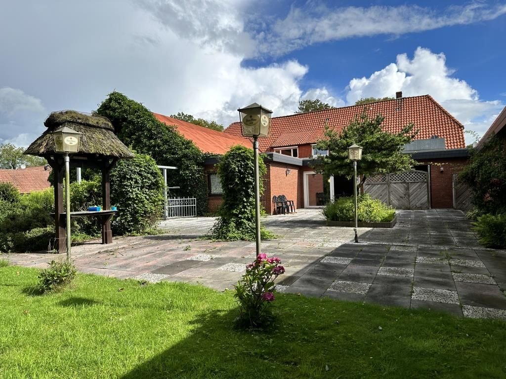 Haus zum Kauf 259.000 € 10 Zimmer 122,6 m²<br/>Wohnfläche 2.496 m²<br/>Grundstück Seefeld Stadland-Seefeld 26937