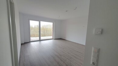 Wohnung zur Miete 740 € 2 Zimmer 57 m² 2. Geschoss frei ab sofort Naumburg Naumburg 06618