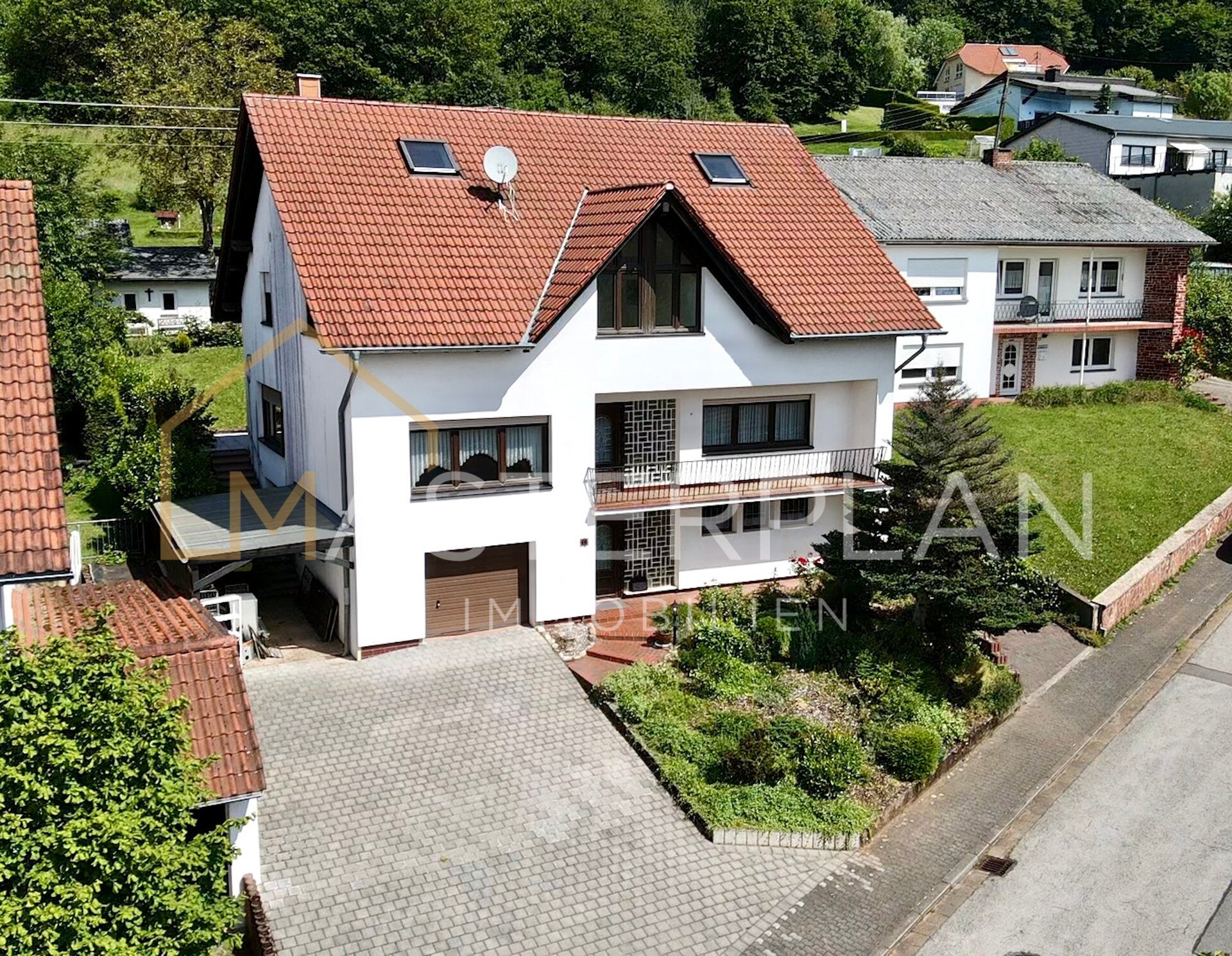 Mehrfamilienhaus zum Kauf 399.000 € 10 Zimmer 298 m²<br/>Wohnfläche 823 m²<br/>Grundstück Limbach Schmelz 66839