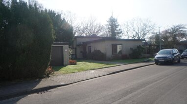 Einfamilienhaus zum Kauf 375.000 € 5 Zimmer 100 m² 794 m² Grundstück Falkenstraße 21 Neukirchen Neukirchen-Vluyn 47506