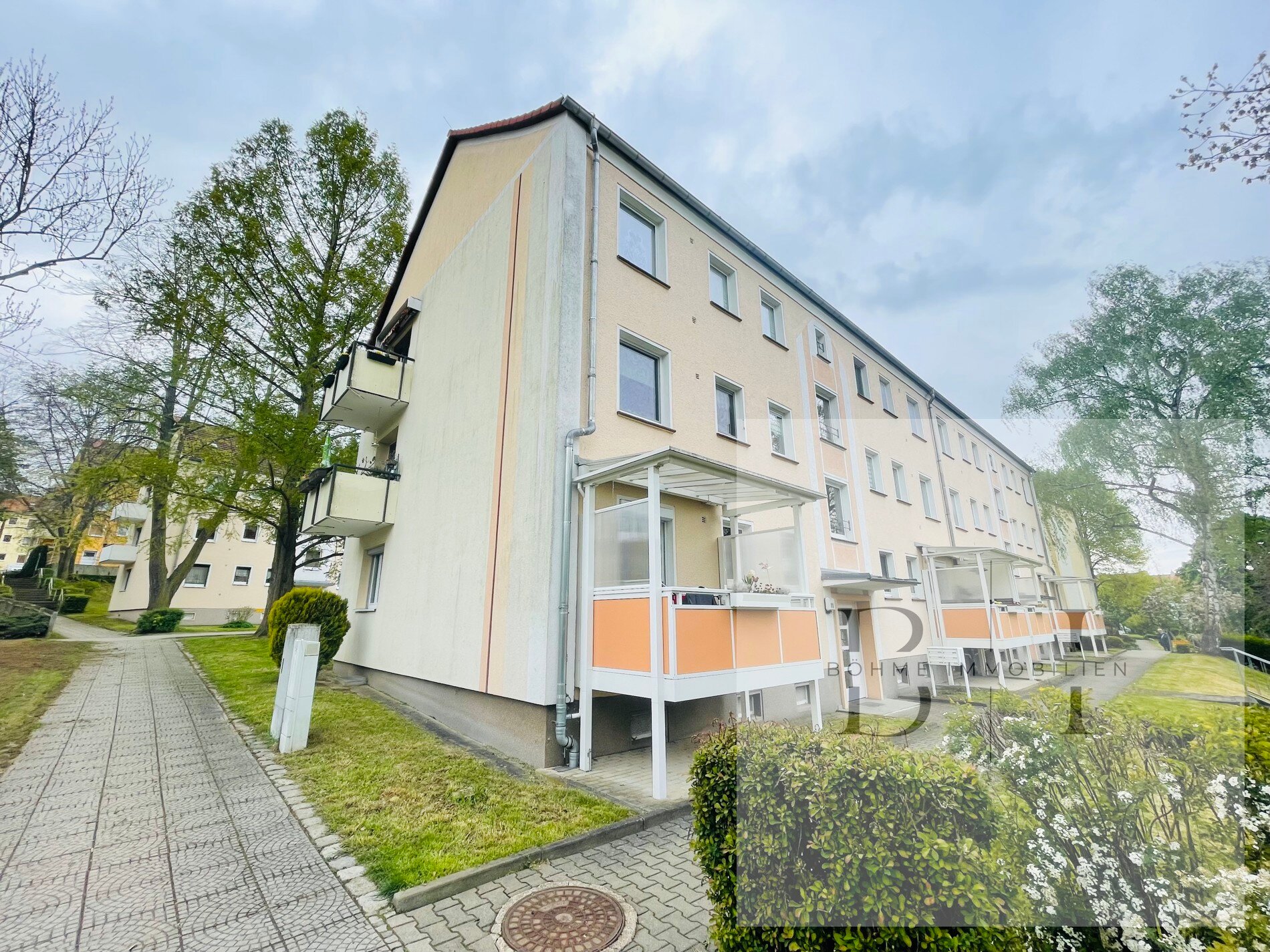 Wohnung zum Kauf 155.000 € 9 Zimmer 177,7 m²<br/>Wohnfläche Zeitz Zeitz 06712