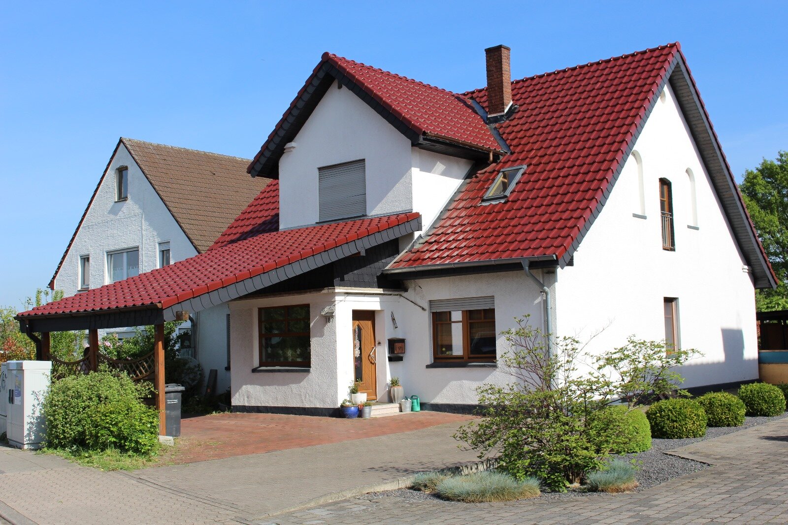 Einfamilienhaus zum Kauf Provisionsfrei 289.000 € 7 Zimmer 197 m²<br/>Wohnfläche 674 m²<br/>Grundstück Südlengern Kirchlengern 32278