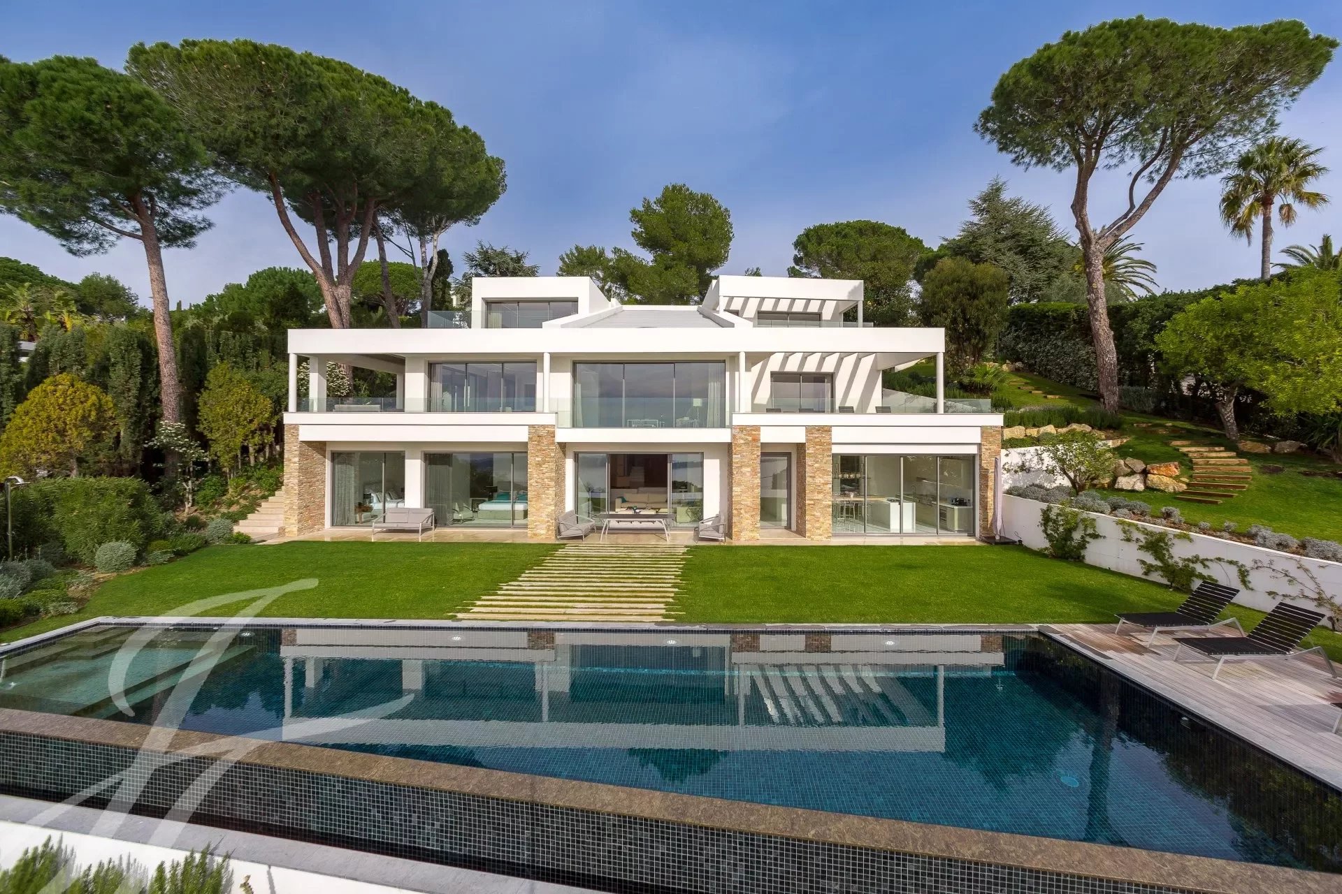 Einfamilienhaus zur Miete Provisionsfrei 82.000 € 6 Zimmer 630 m² 2.000 m² Grundstück La Maure-Super Cannes Cannes 06400