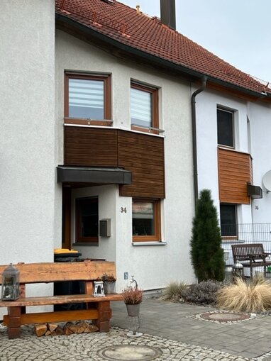 Reihenmittelhaus zur Miete 750 € 5 Zimmer 120 m² 157 m² Grundstück Treuen Treuen 08233