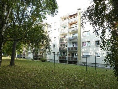 Wohnung zum Kauf 49.000 € 4 Zimmer 68,5 m² 3. Geschoss Naumburg Naumburg (Saale) 06618