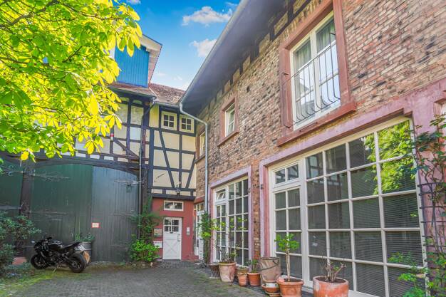 Mehrfamilienhaus zum Kauf 833.000 € 7 Zimmer 255 m² 450 m² Grundstück Friedrichsdorf Friedrichsdorf 61381