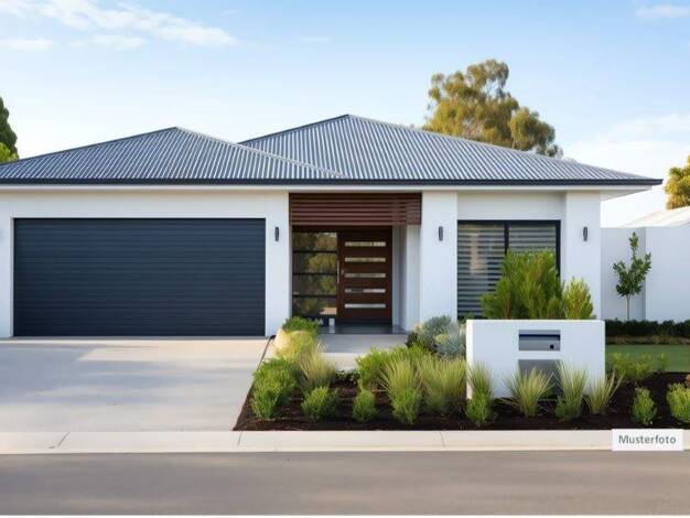 Haus zum Kauf provisionsfrei 105.000 € 250 m² 1.900 m² Grundstück Langenau Hartha 04746